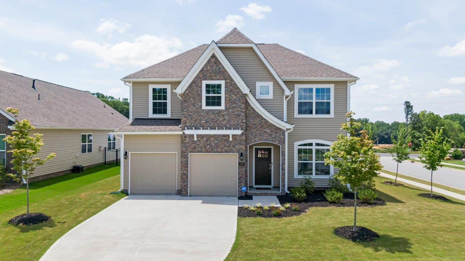 Modern suburban home exterior in a well-kept neighborhood representing HOA management services in Hillsboro, Oregon.