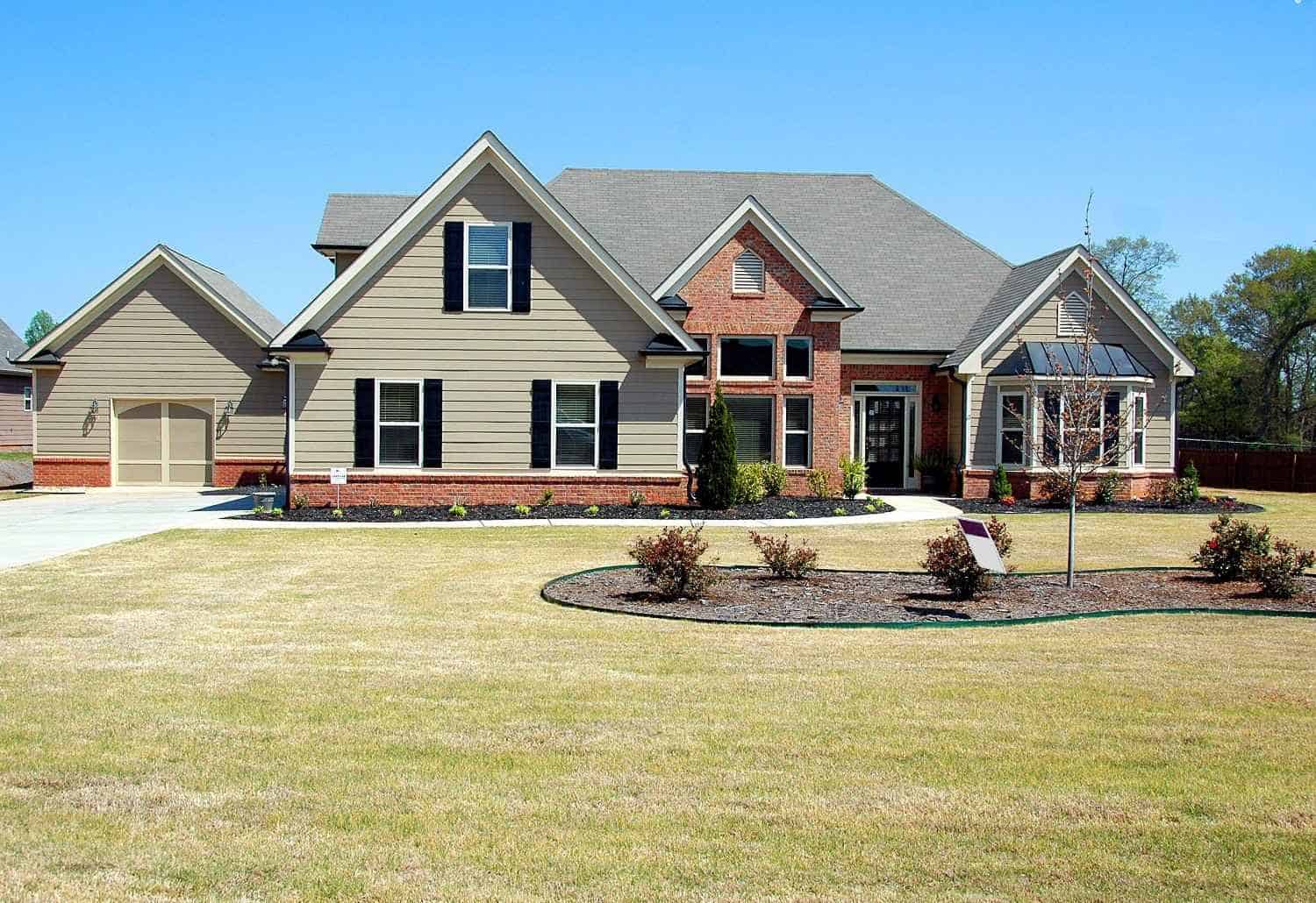 Well-maintained residential home and landscaped yard in Kalispell, MT.